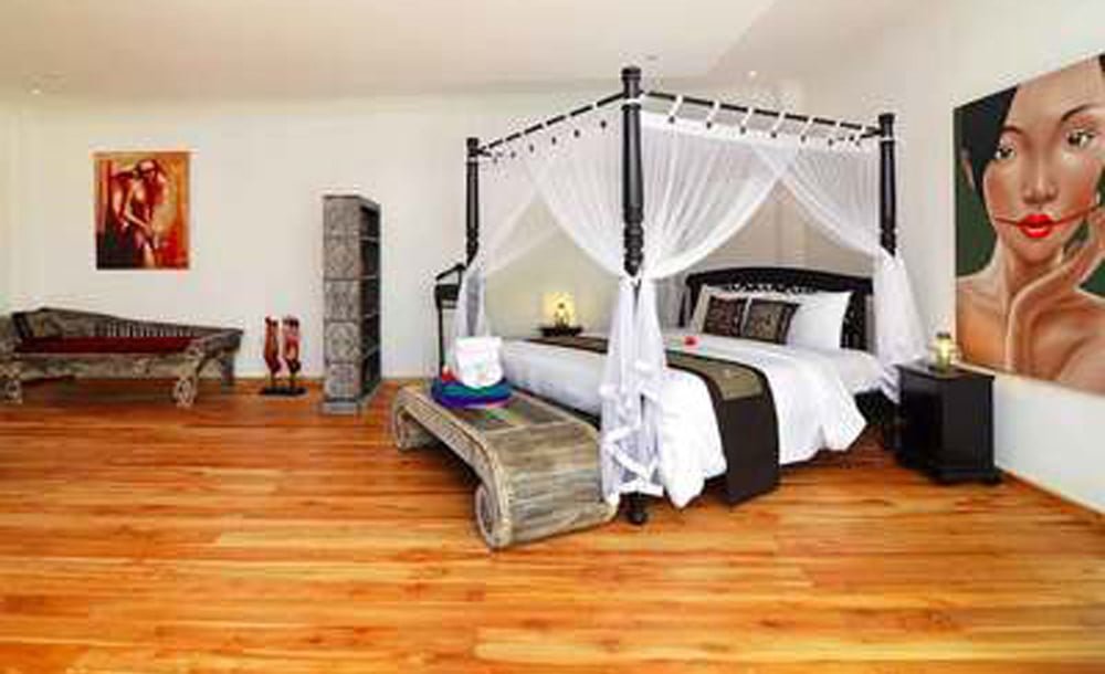 Luxury Bedroom at villa kecil