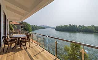 villa river house, goa