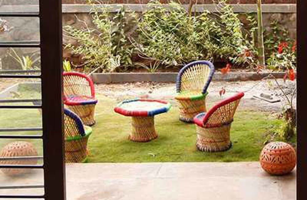 Sit-Out at Villa Caramba