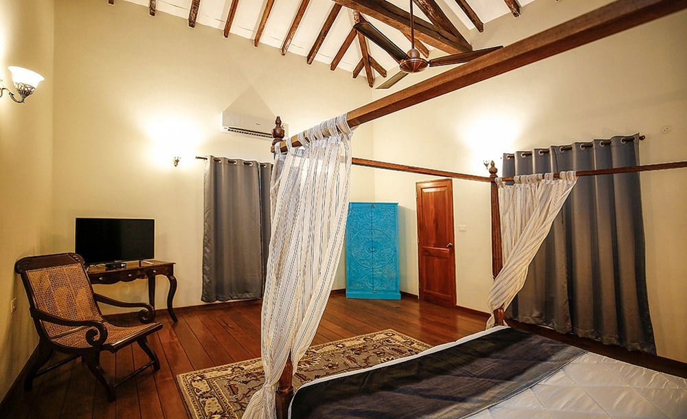 Spacious Bedroom At villa Heart