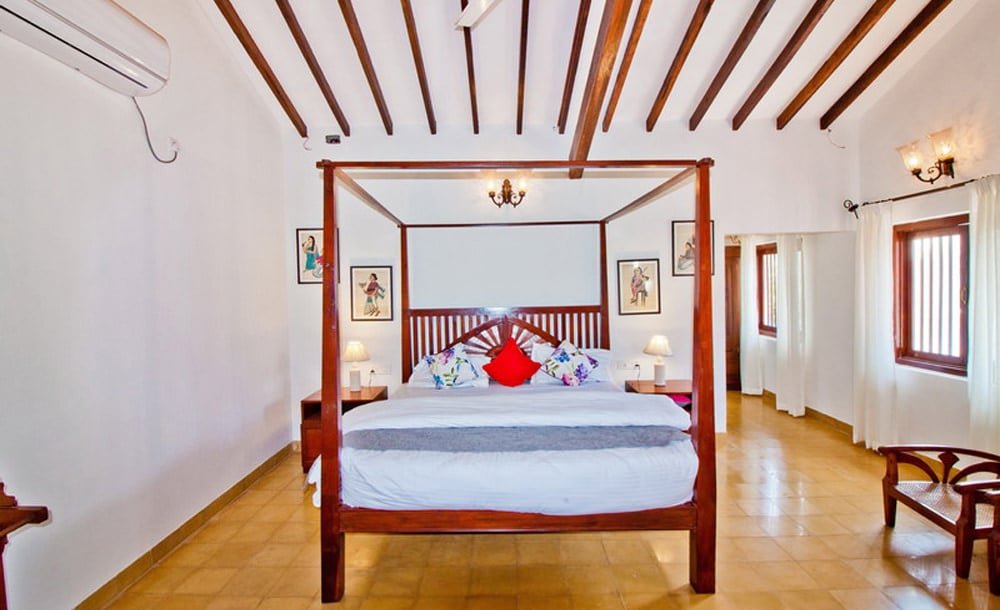 best Furnished Bedroom at villa Shorebar