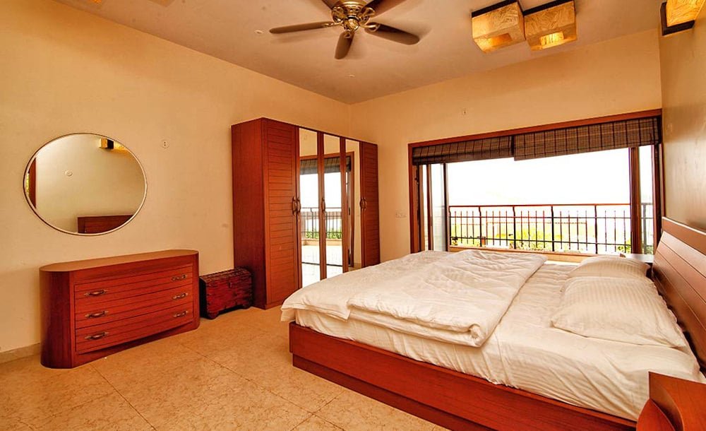 Luxury Bedroom At villa skyhigh