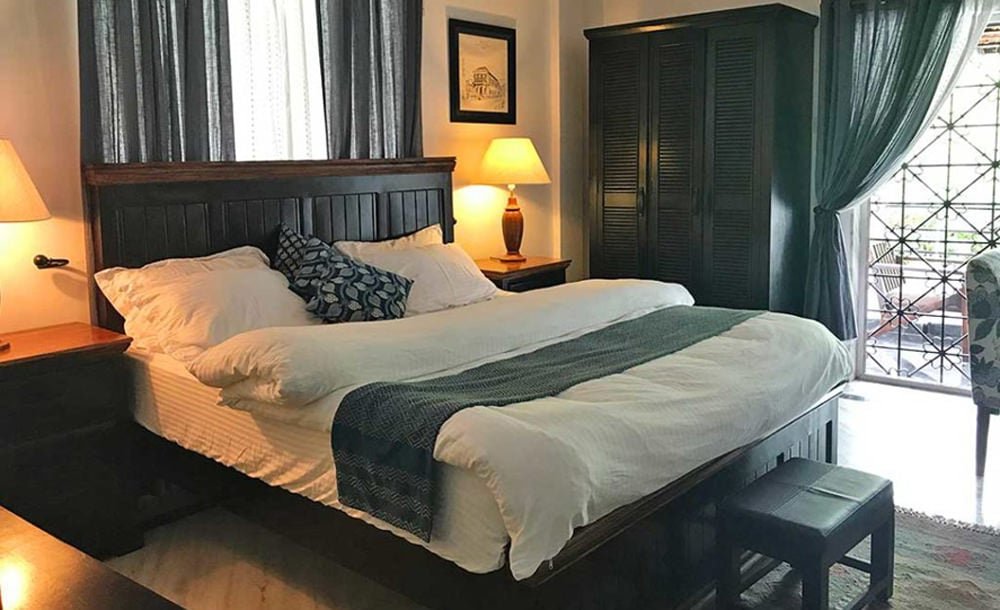 King sized beds at villa Vaish